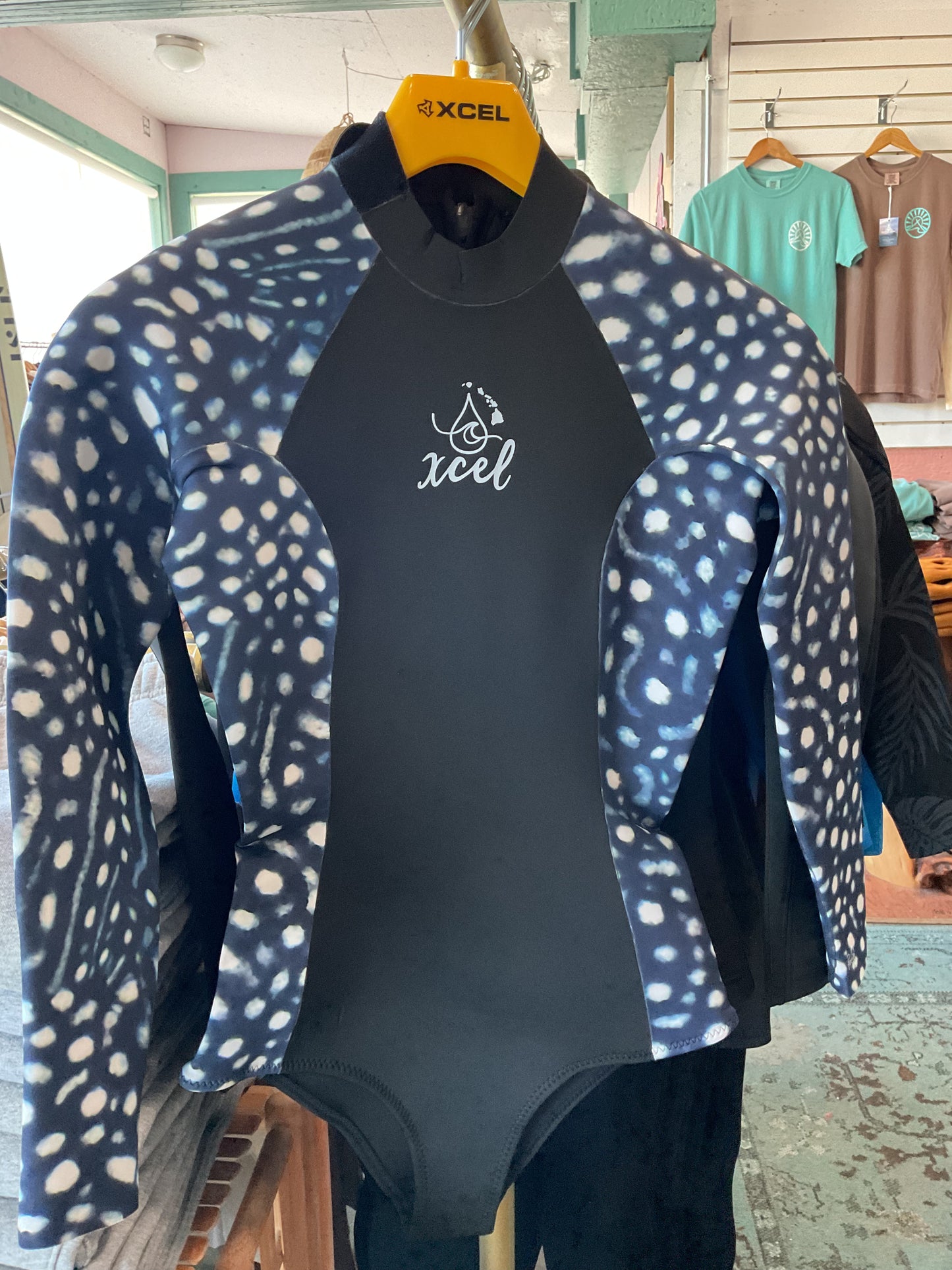 XCEL Women’s Water Inspired Axis L/S Springsuit 2mm back zip (whale shark pattern)