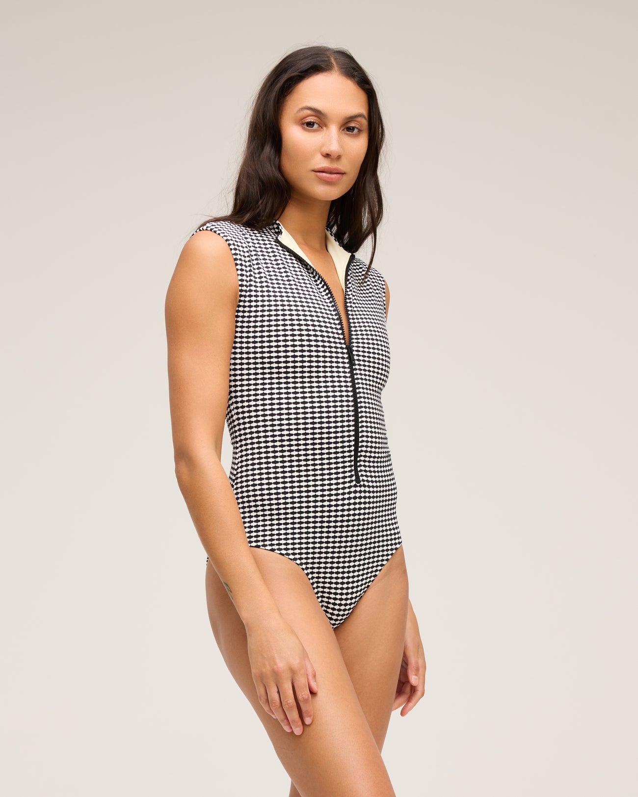 Regina One Piece - Black Dora
